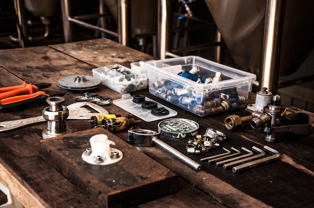 24/7 Emergency Plumbing in Owasso: What to Expect When You Call Dale & Lee’s Service Inc for a Burst Pipe or Sewer Backup